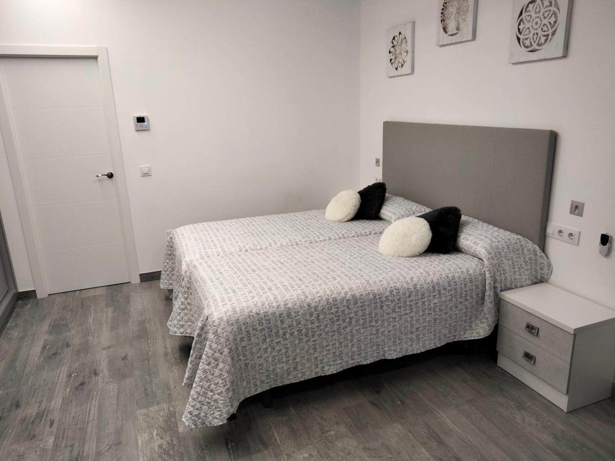 Loft La Calahorra Con Posibilidad De Aparcamiento Pregunta Por El Pack Mas Amor Кордоба Екстериор снимка
